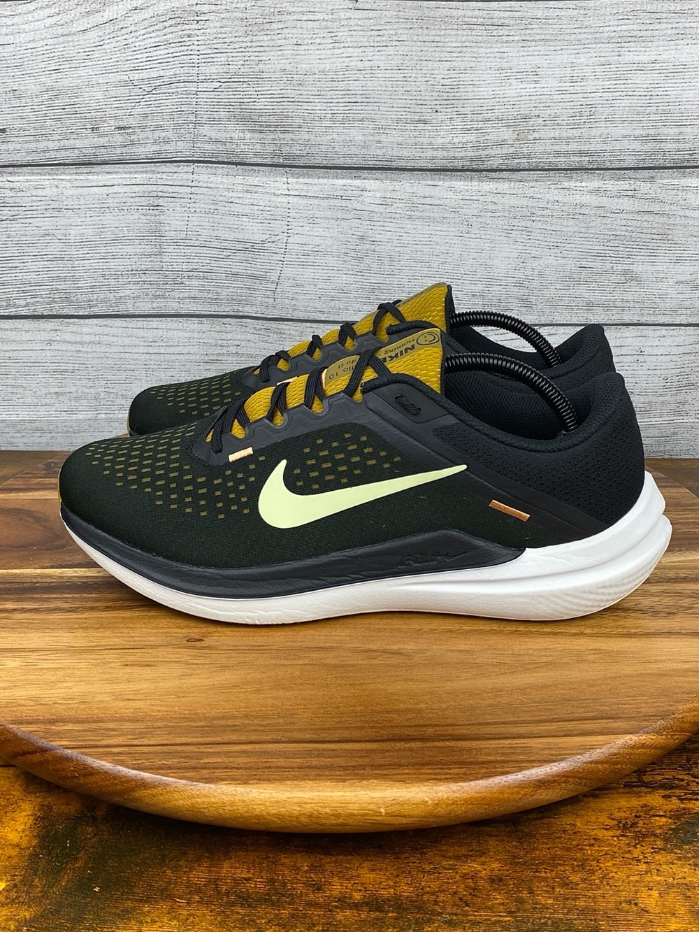 Nike Air Winflo 10 Black Bronzine Road Running Shoes DV4022-009 Men’s Size 10